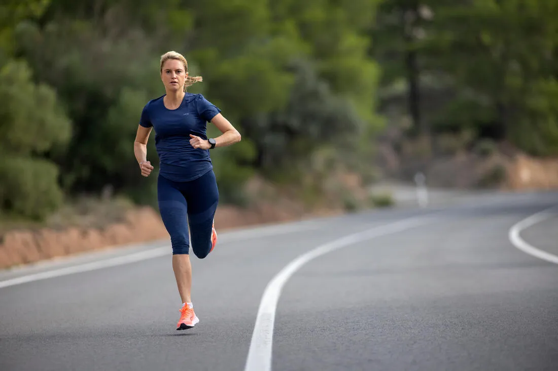 Women's Seamless Running& Trail Running T-Shirt-KIPRUN Run 500 Comfort