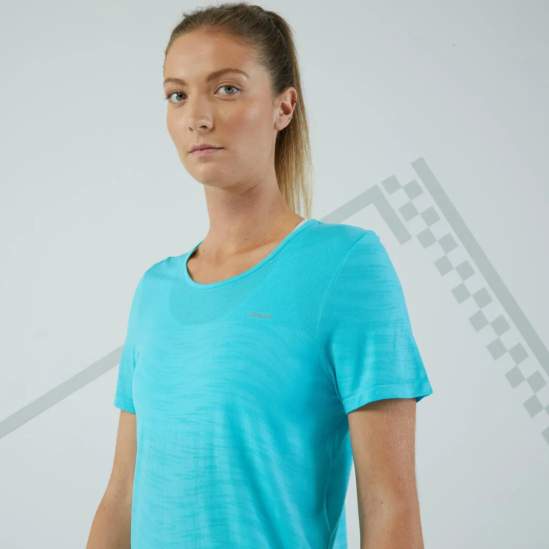 Women's Seamless Running& Trail Running T-Shirt-KIPRUN Run 500 Comfort